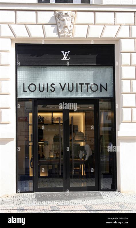 louis vuitton czech republic website